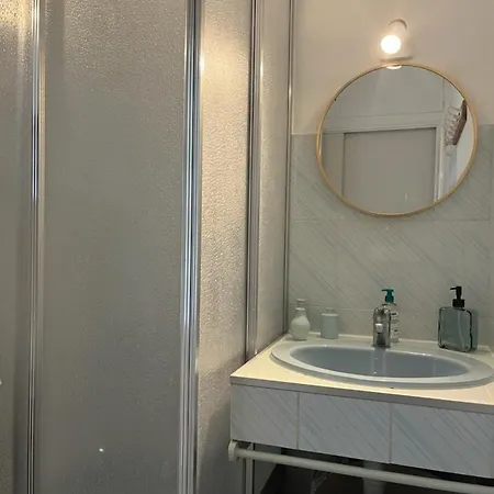 Apartament Au Bord De Le Concorde